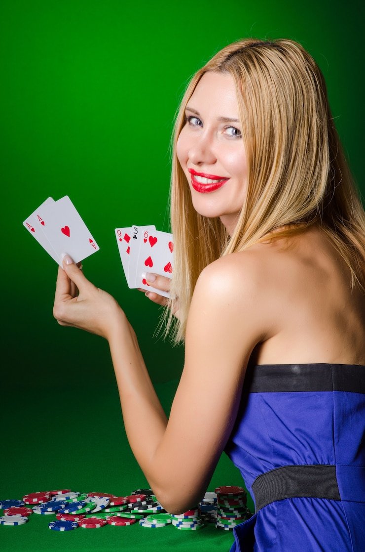 Meja blackjack live di studio casino agentoto play dengan dealer profesional