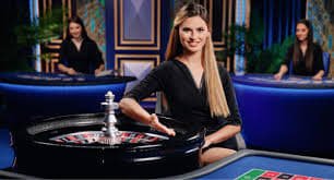 Dealer profesional di meja blackjack live agentoto play